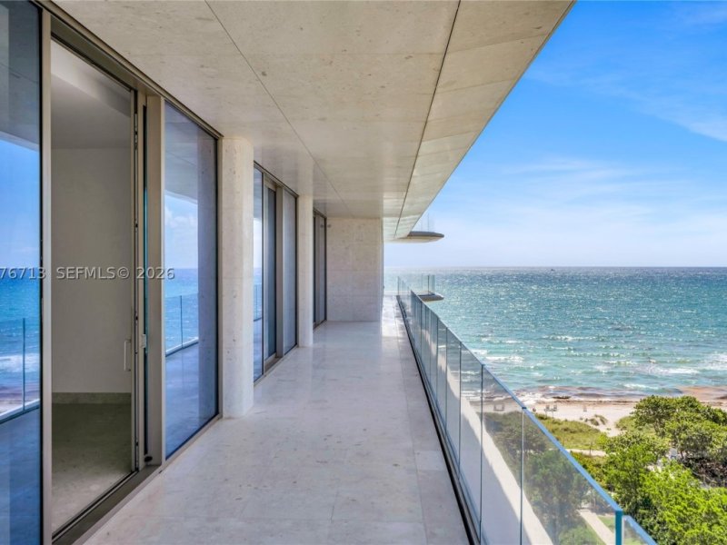 apartamentos a venda no Seaway North at the Surf Club