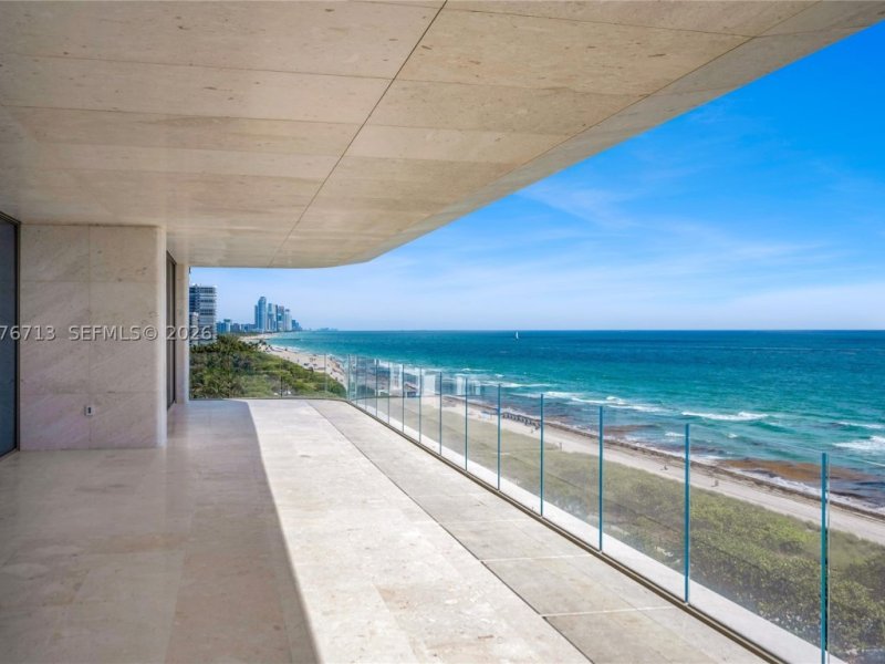 apartamentos a venda no Seaway North at the Surf Club