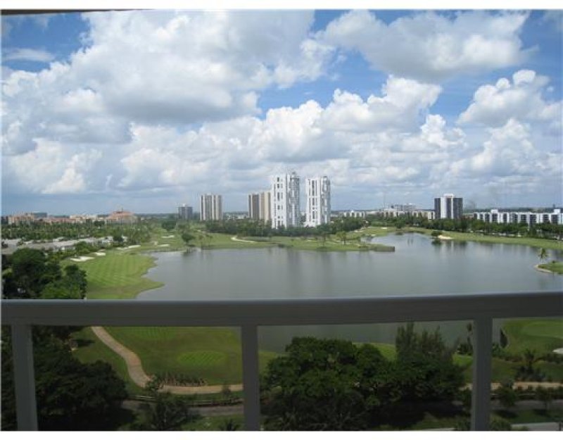 Condos for sale at The Landmark