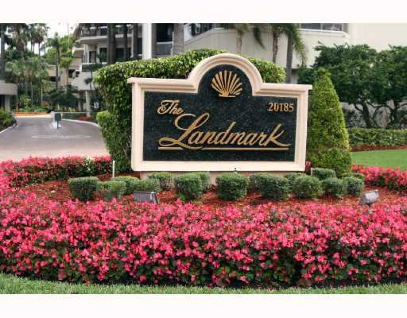 Condos for sale at The Landmark