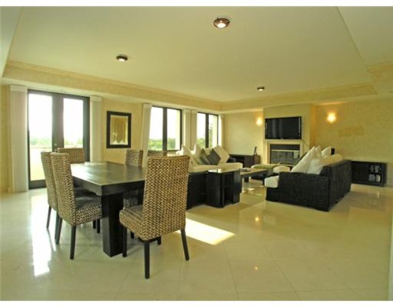 Condos for sale at Avignon In The Gables