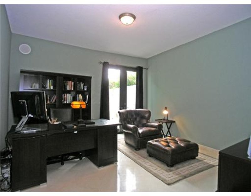 Condos for sale at Avignon In The Gables