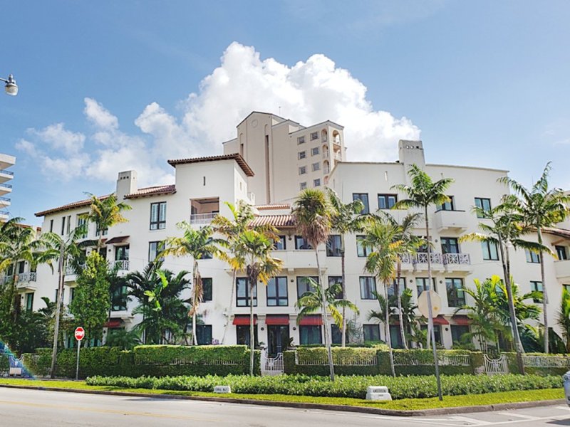 Condos for sale at Avignon In The Gables