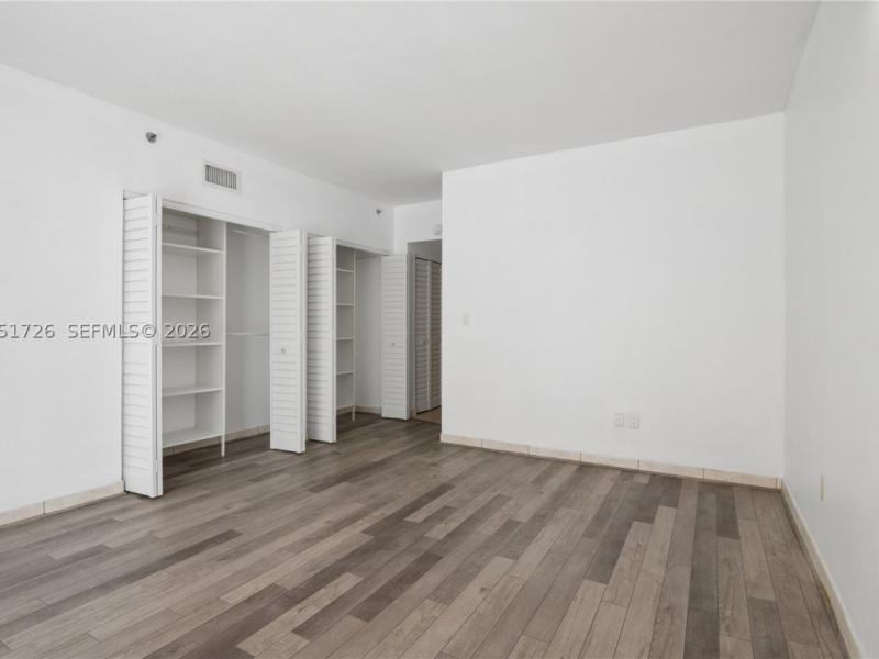 apartamentos en venta en The Courts Condo
