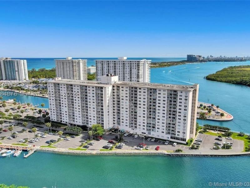 Condos for rent at Coastal Towers