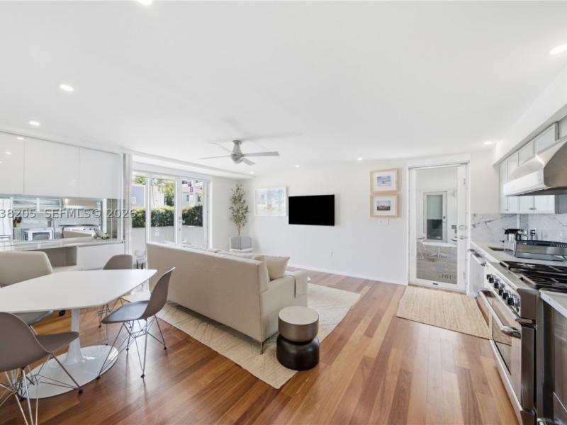 Condos for sale at The Fontana