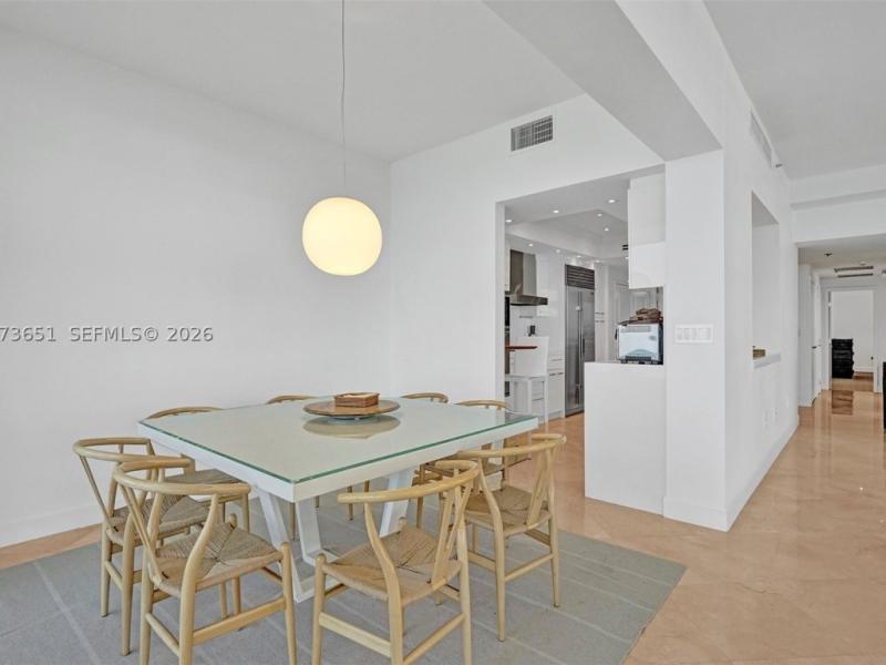 Condos for rent at Kenilworth