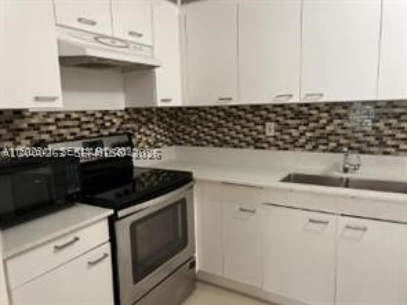 apartamentos a venda no Marbella Surfside