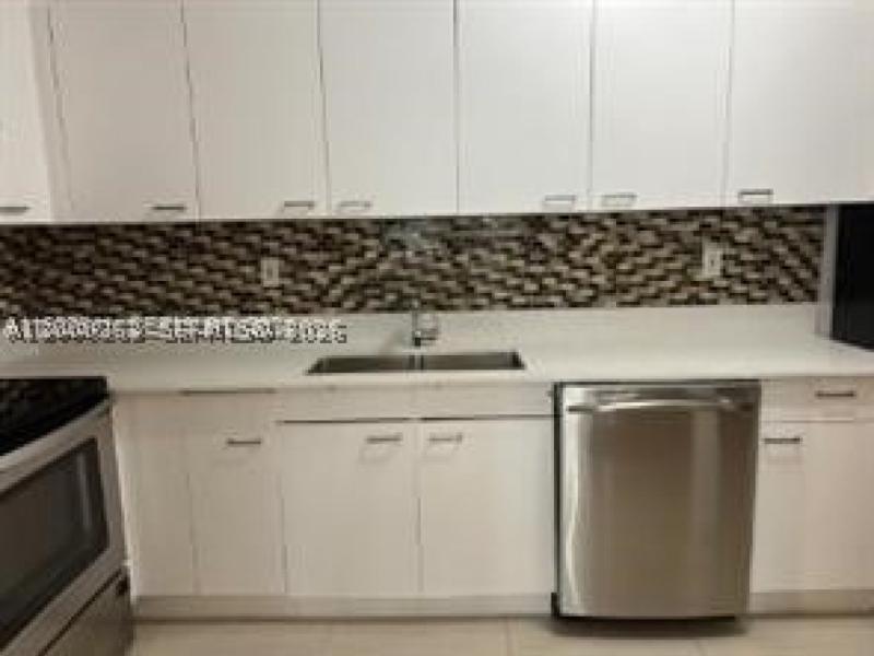 apartamentos a venda no Marbella Surfside