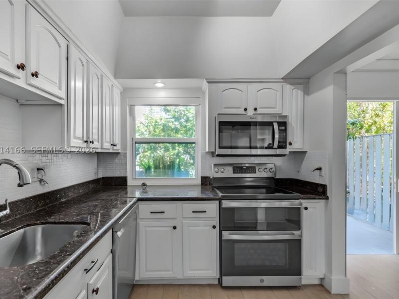 Condos for rent at Cape Florida Club