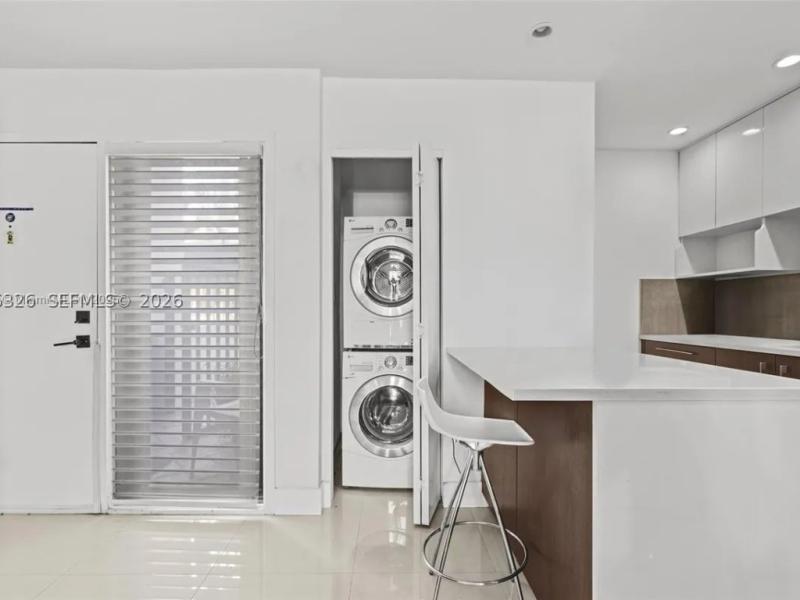 Condos for rent at Tigertail Bay