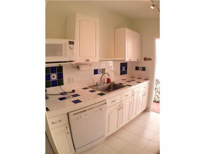 apartamentos en venta en Bay Harbor Apartments