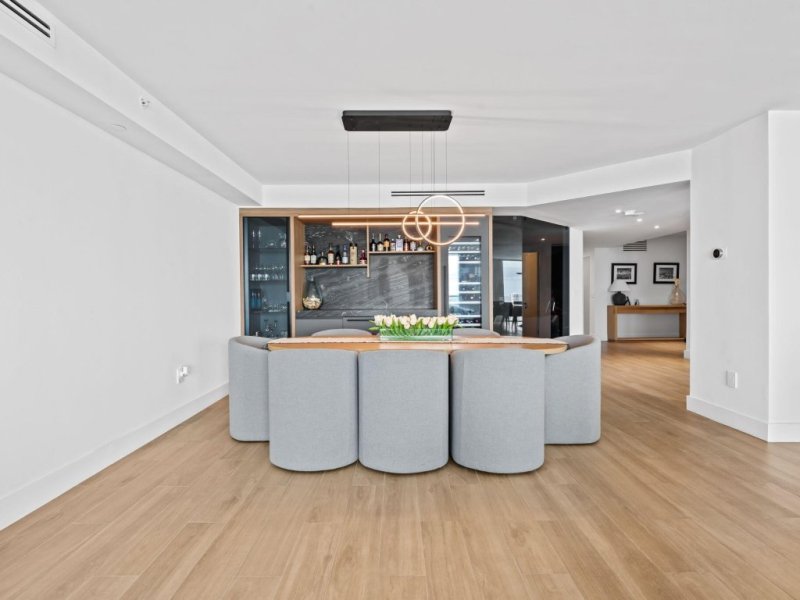 Condos for sale at Peninsula II