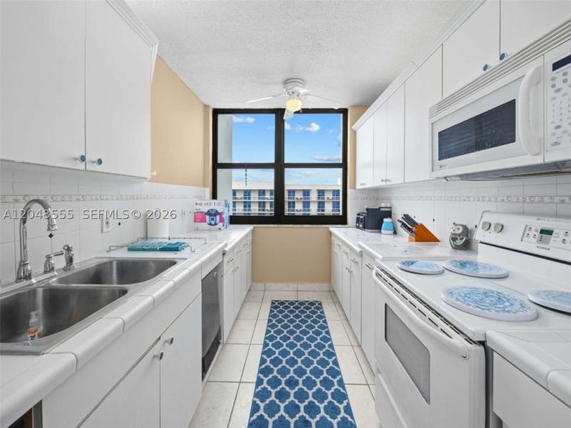 Condos for sale at Crystal Tower