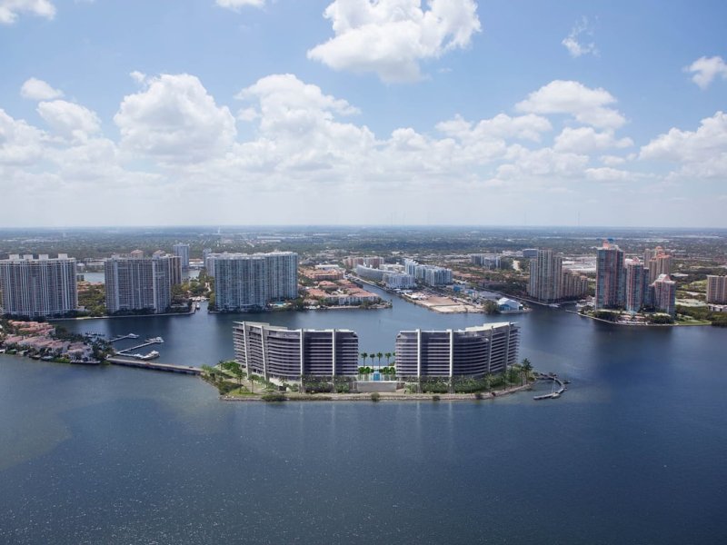Condos for sale at Prive