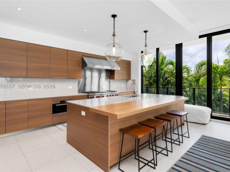 apartamentos en venta en The Fairchild Coconut Grove