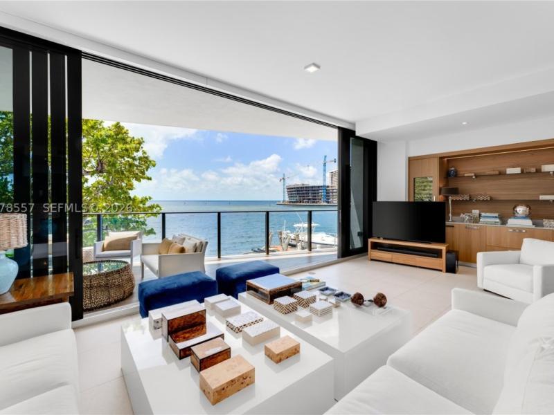 apartamentos en venta en The Fairchild Coconut Grove