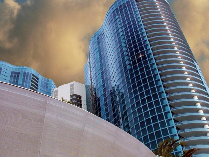 Condos for sale at Las Olas River House