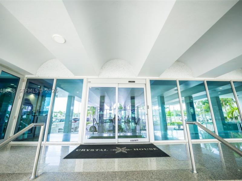 Condos for rent at Crystal House