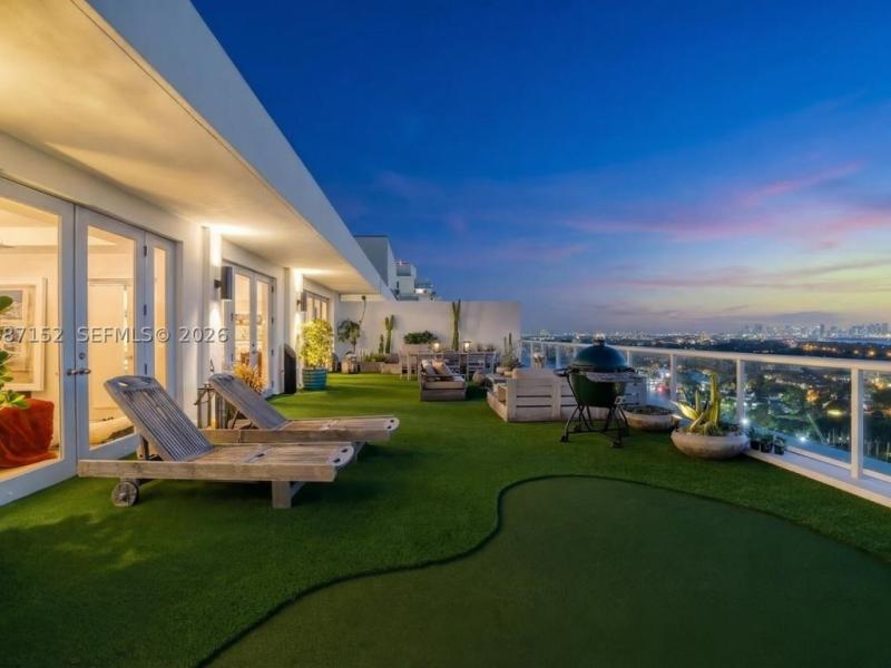Condos for sale at 5600 Collins