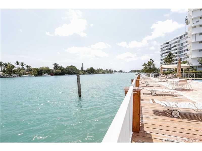 apartamentos en venta en Caravelle Condo