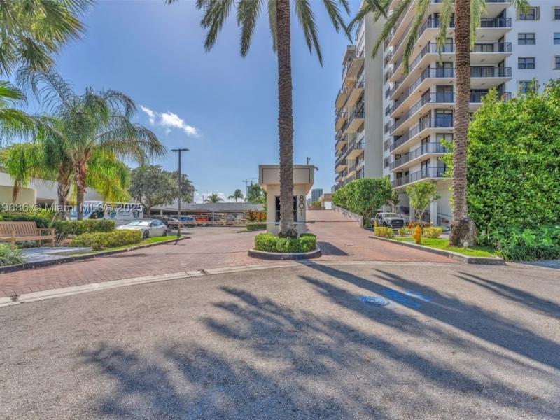 apartamento en alquiler en Venetian Isle Condos