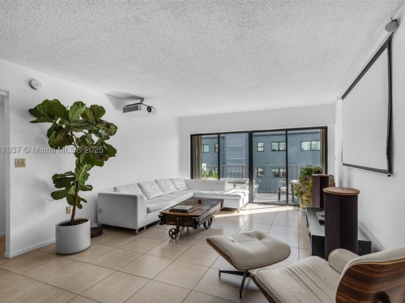 Condos for sale at Ambassador