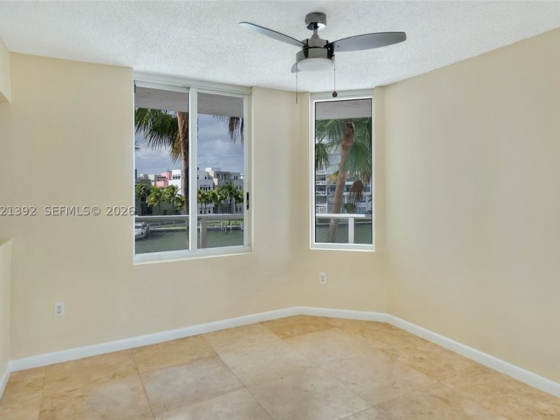 Condos for sale at Grandview