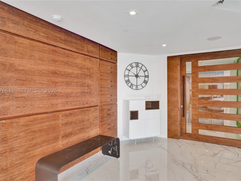 Condos for sale at 4000 Williams Island