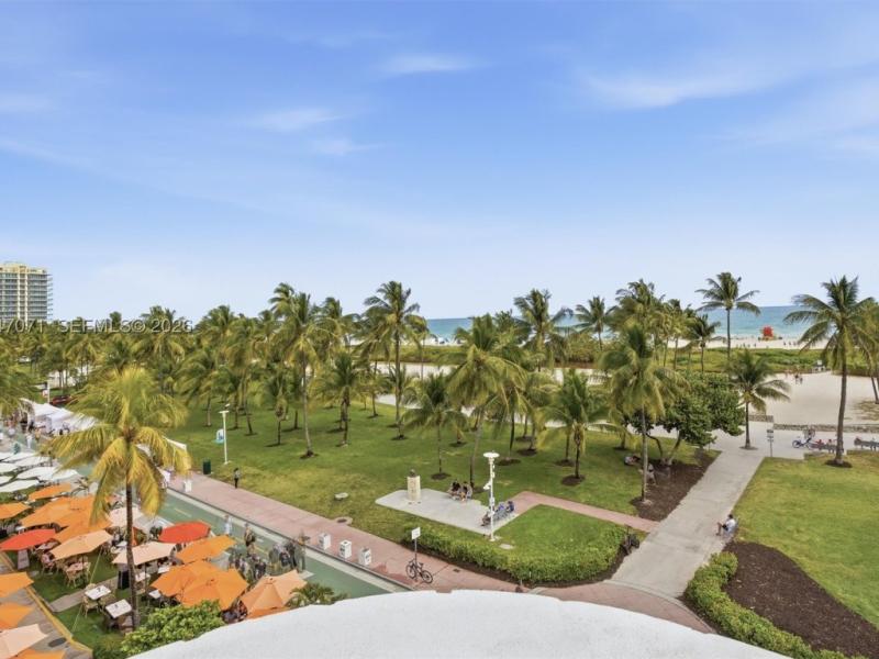 apartamentos a venda no Carlyle Condo Hotel
