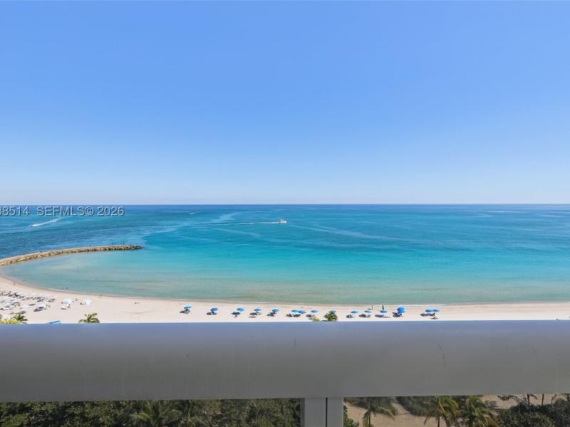 Condos for sale at Harbour House