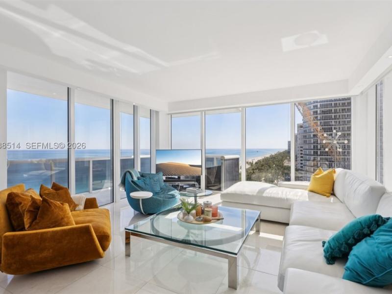 Condos for sale at Harbour House