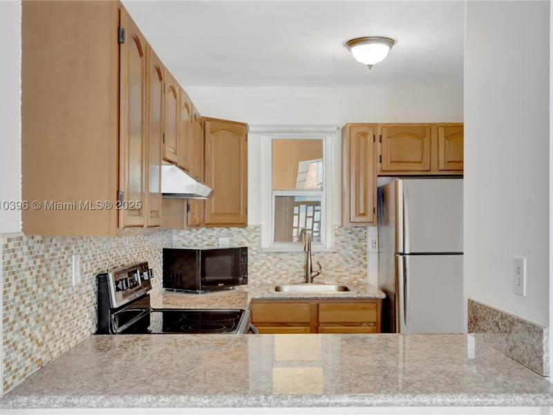 apartamento para alugar no Riviera Towers Condo