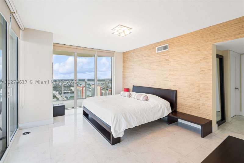 Alquiler de apartamento en La Perla 4108