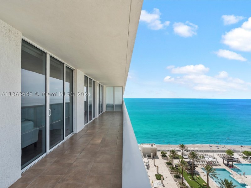 Alquiler de apartamento en Beach Club Two 1806 short t
