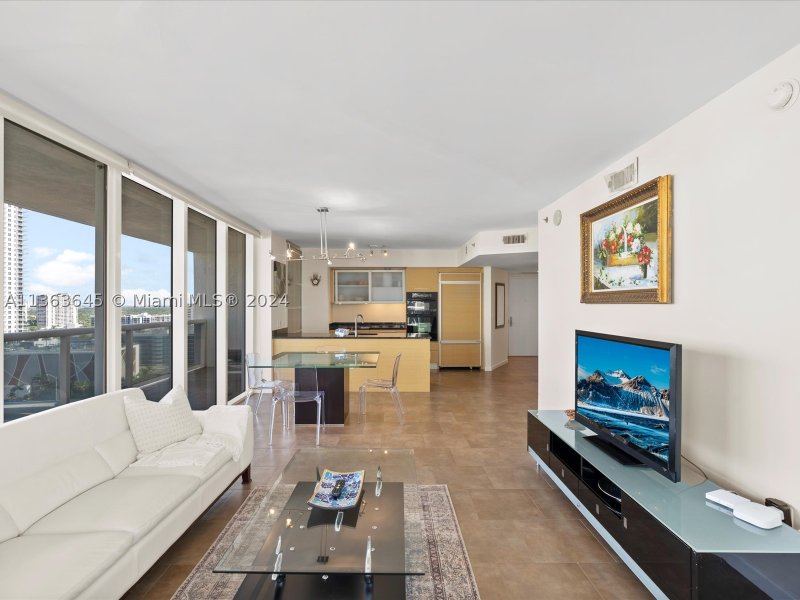 Alquiler de apartamento en Beach Club Two 1806 short t