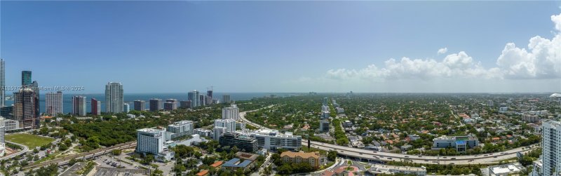 Comprar apartamento en Mercedes-Benz Places Miami T1-3816