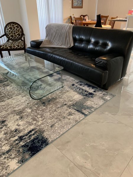 Alquiler de apartamento en Parc Central Aventura 1506