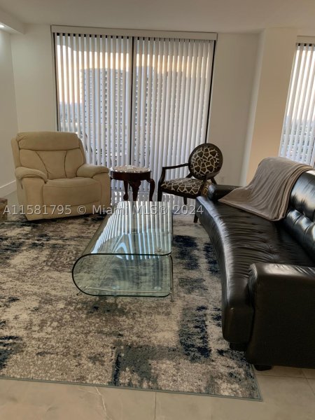 Alquiler de apartamento en Parc Central Aventura 1506