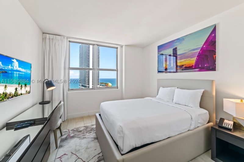 Apartment for rent at Hyde Beach House R1601