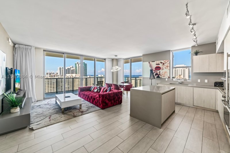 Apartment for rent at Hyde Beach House R1601