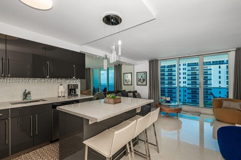 Alquiler de apartamento en Roney Palace 1111