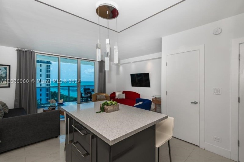 Alquiler de apartamento en Roney Palace 1111