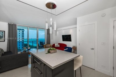 Alquiler de apartamento en Roney Palace 1111