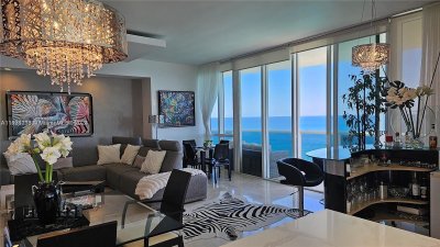 Comprar apartamento no Trump Tower One 1901