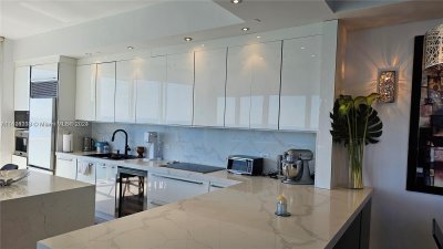 Comprar apartamento no Trump Tower One 1901
