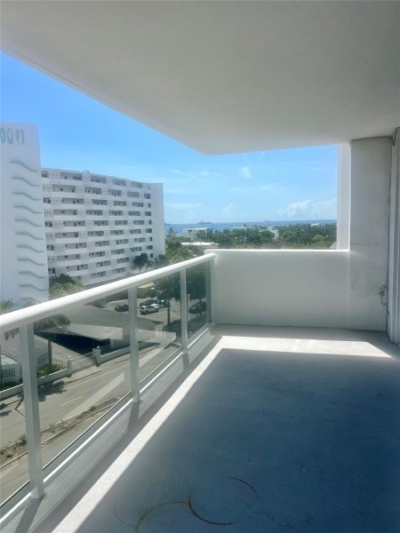 Condo for sale at Vantage View 802