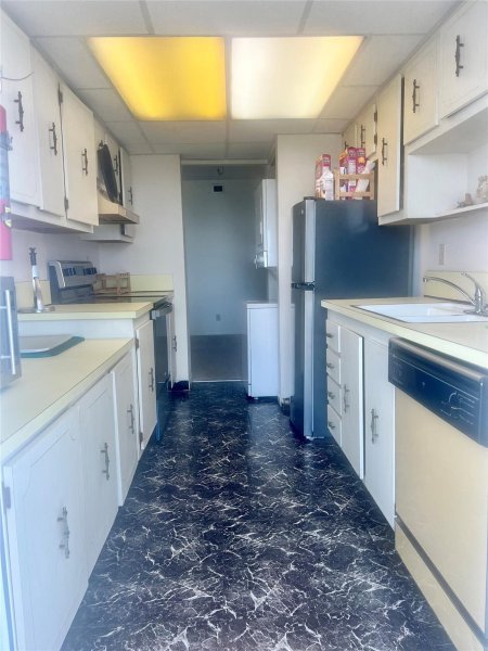 Condo for sale at Vantage View 802