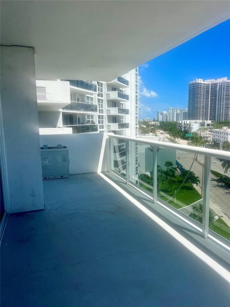 Condo for sale at Vantage View 802