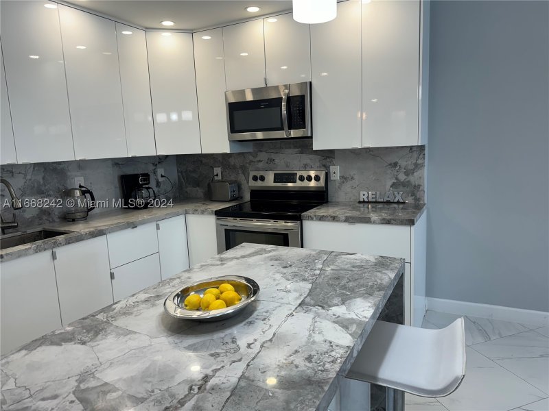 Apartment for rent at Ocean Reserve 1208